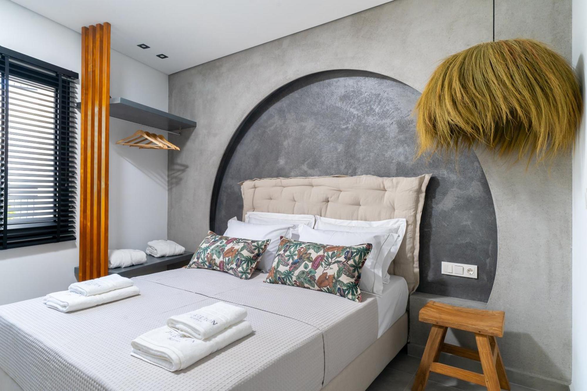 פוטוס Parilion Suites מראה חיצוני תמונה